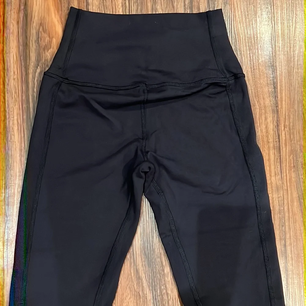 NWOT Alo Yoga High Waist Moto Legging